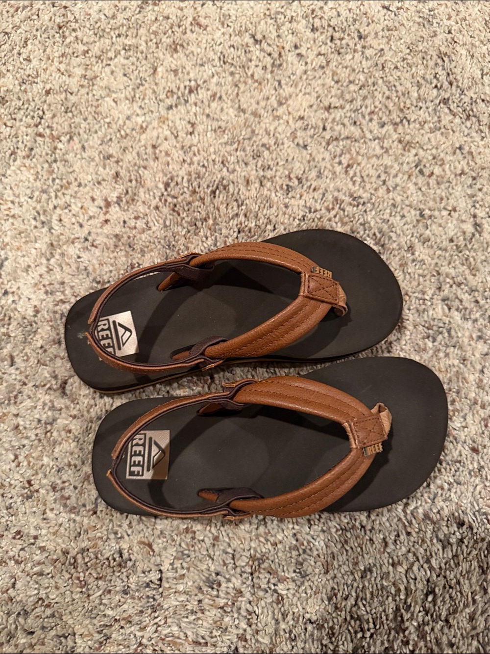 Reef Brown Leather Sandal-Style Flip Flops with Black Footbed